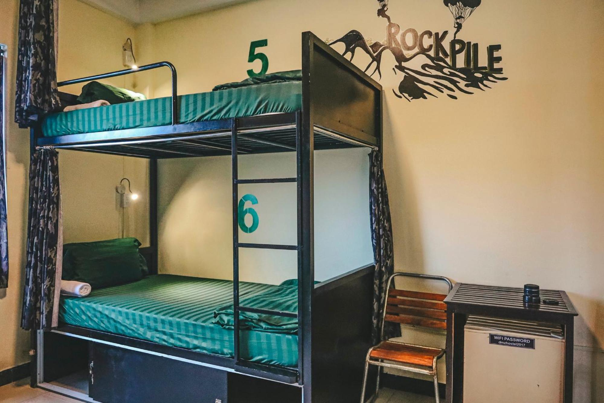DMZ Hostel Hue Buitenkant foto