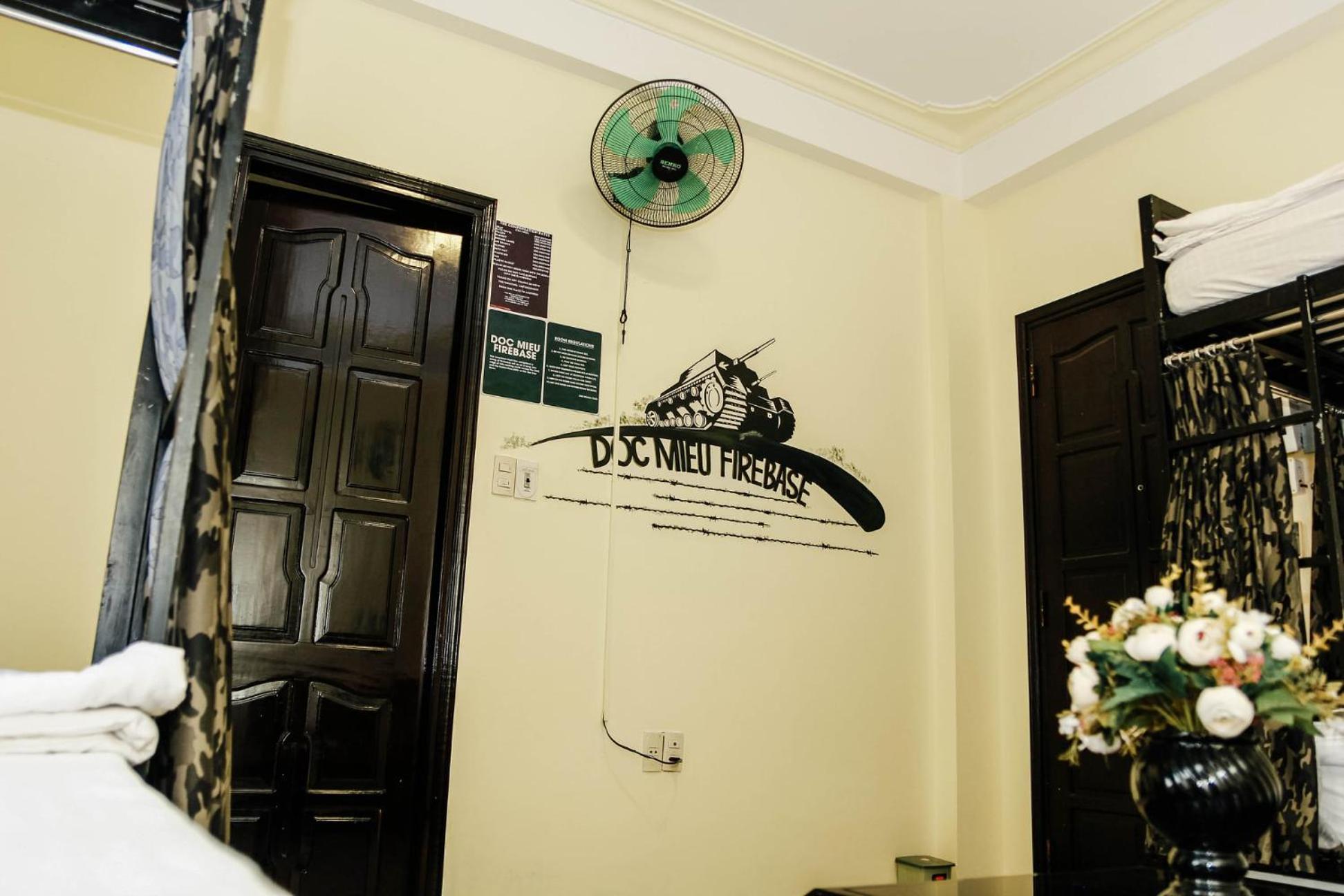 DMZ Hostel Hue Buitenkant foto